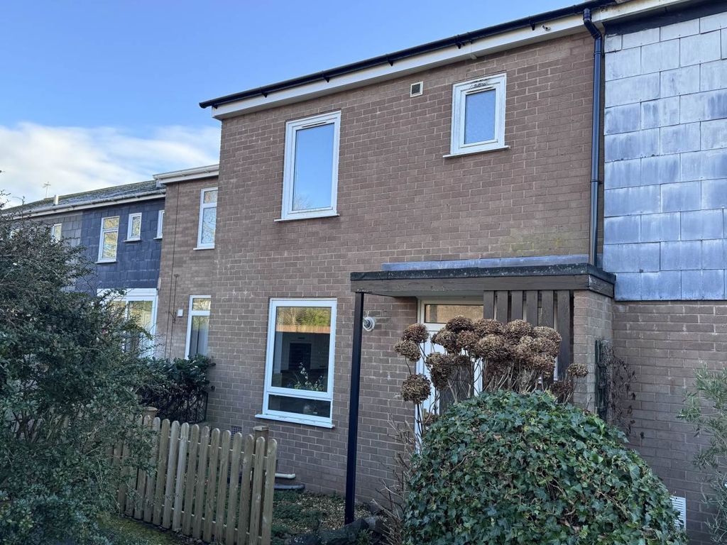 Property photo 1 of 7 External