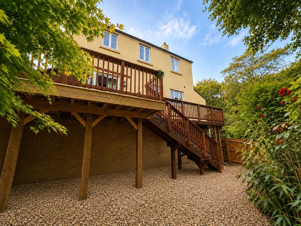 Property photo 3 of 16 Picture No. 23