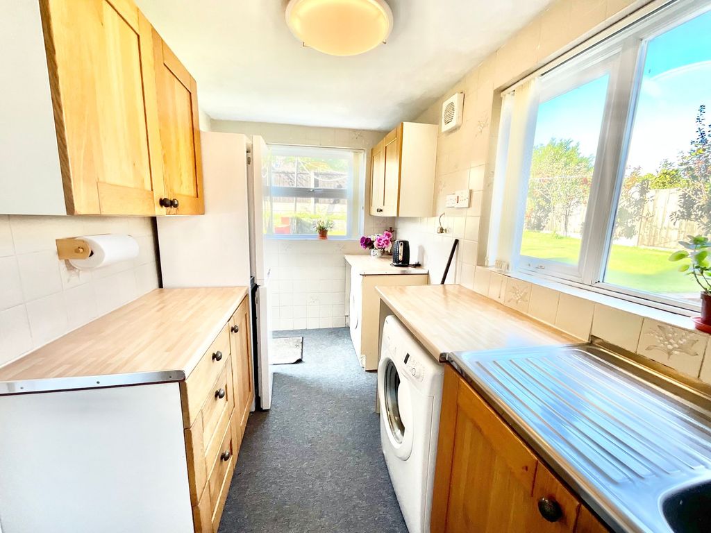 Property photo 3 of 21