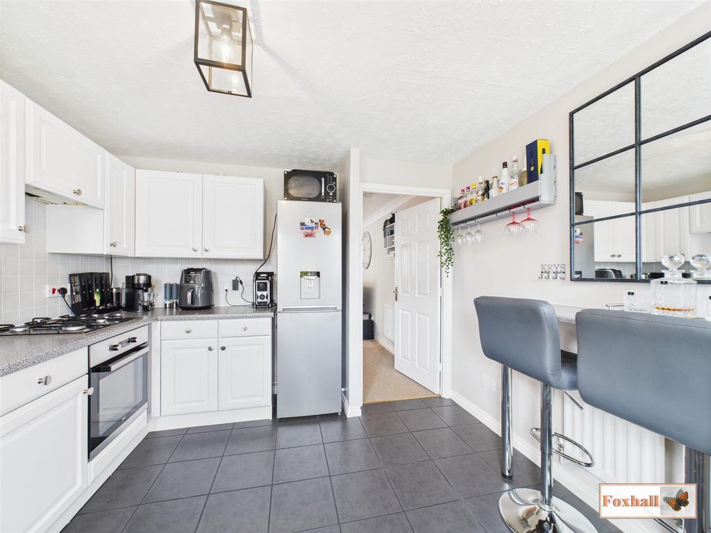 Property photo 2 of 13 Kitchen