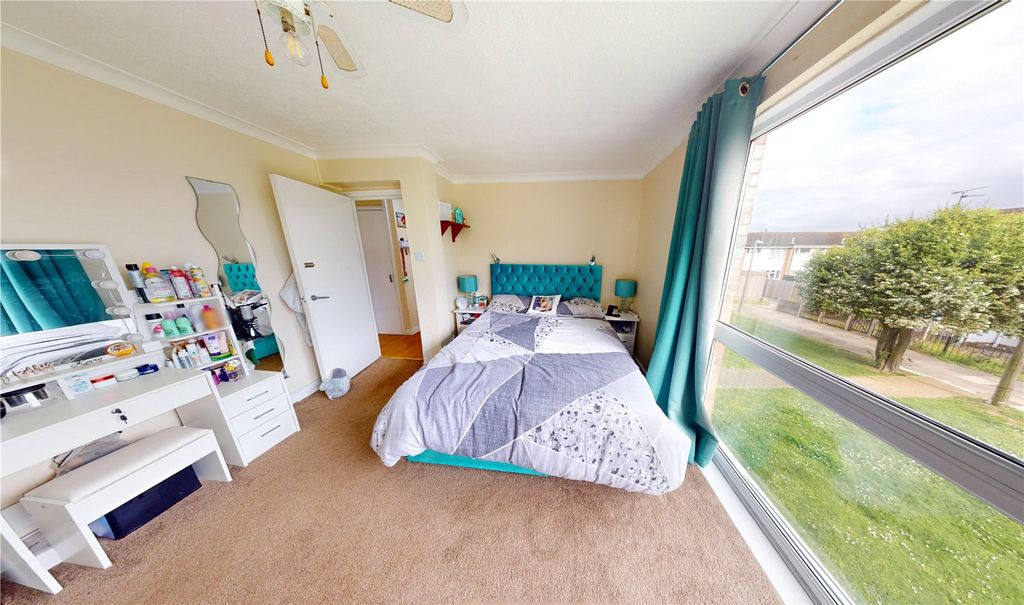 Property photo 3 of 15 Picture No. 04