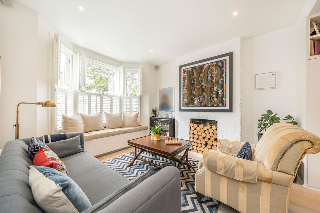 Property photo 3 of 13