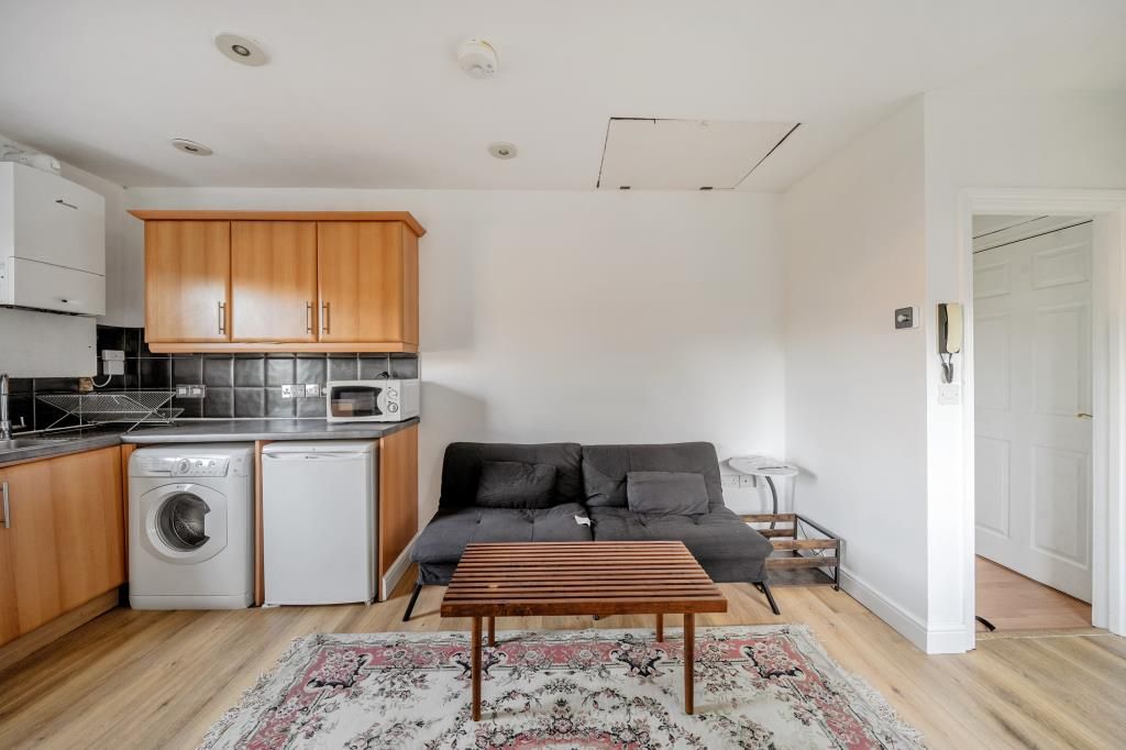 Property photo 3 of 11 Reception