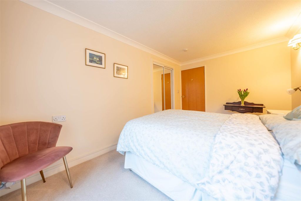 Additional image 8 of 2 bed flat for saleWindsor Terrace, Perth PH2