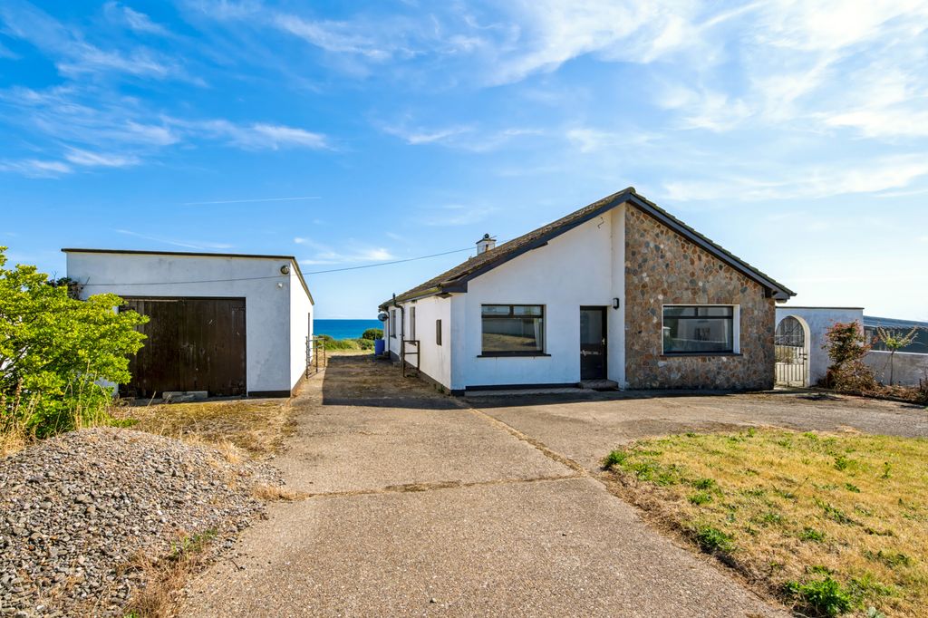 Property photo 1 of 47
