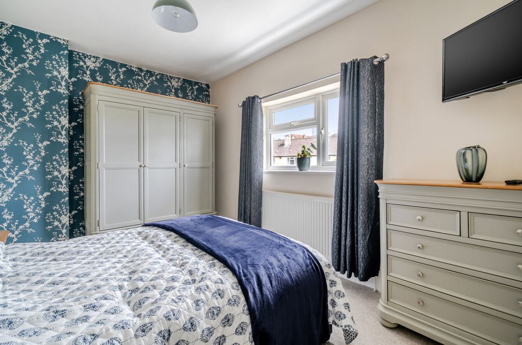 Property photo 2 of 24 1463254-13-6A0Ddf...
