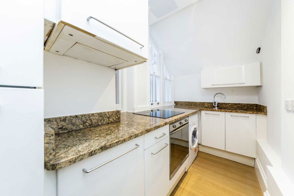 Property photo 3 of 4