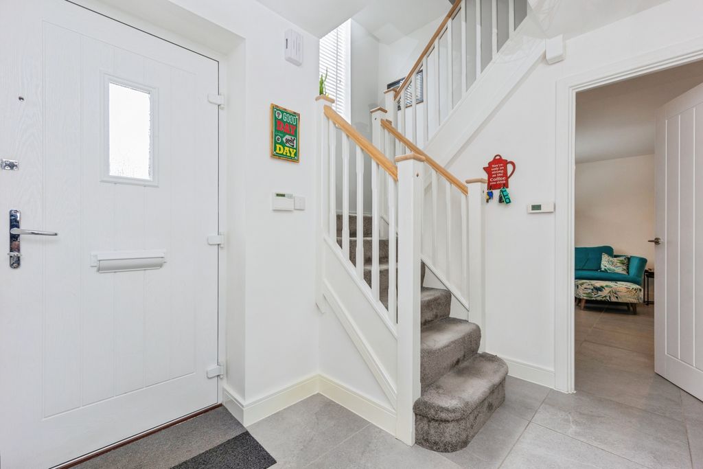 Property photo 2 of 15 Hallway