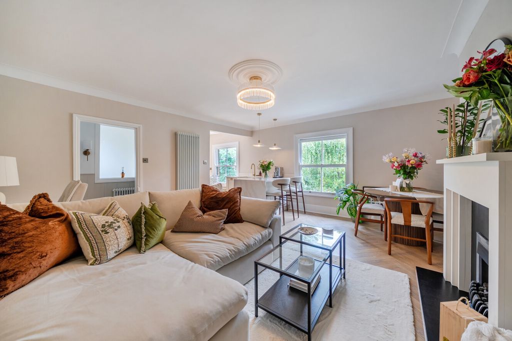 Property photo 2 of 18 1523287-3-6Aabbf3...