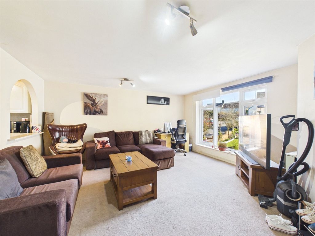 Property photo 2 of 9 Living Room