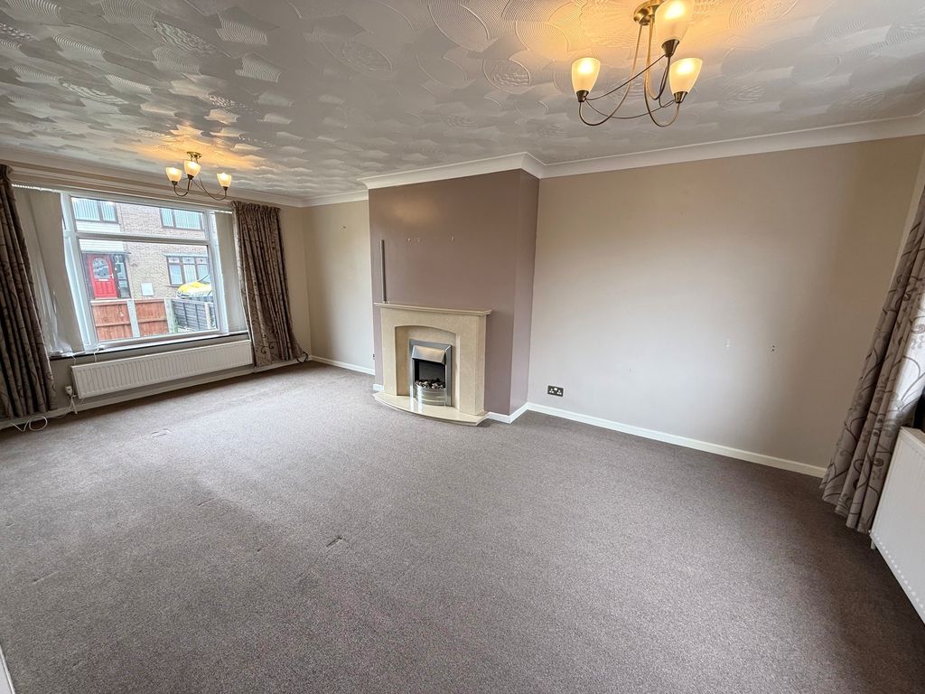 Property photo 2 of 14 Living Room