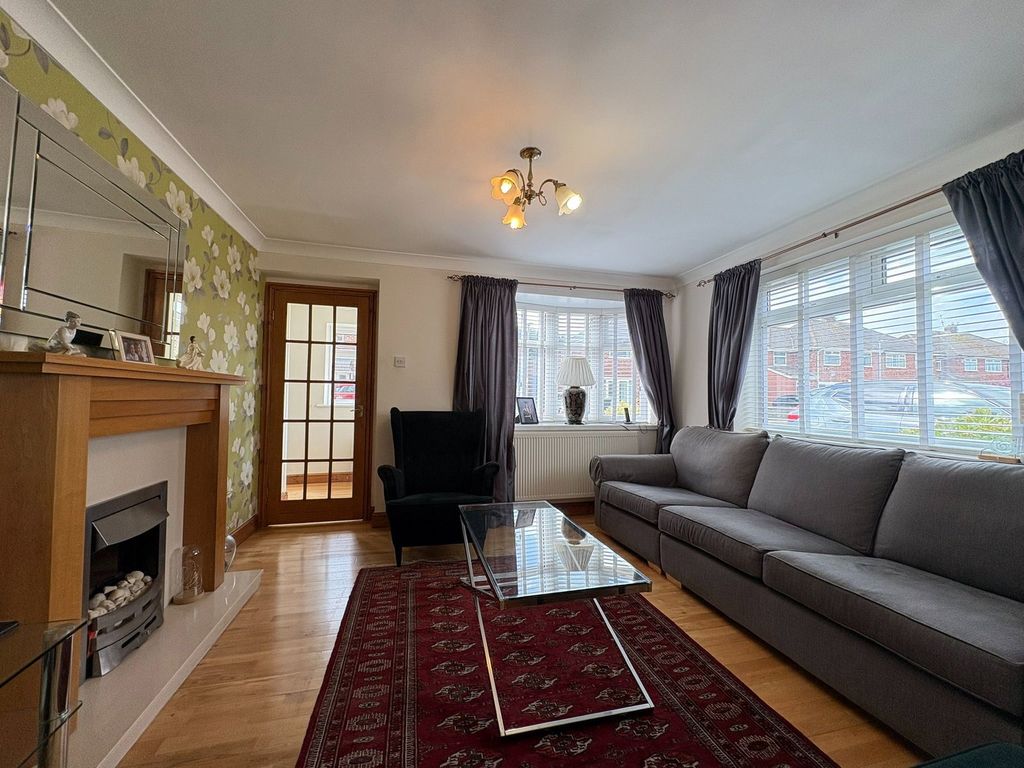 Property photo 2 of 42