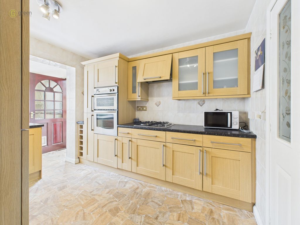 Property photo 2 of 30