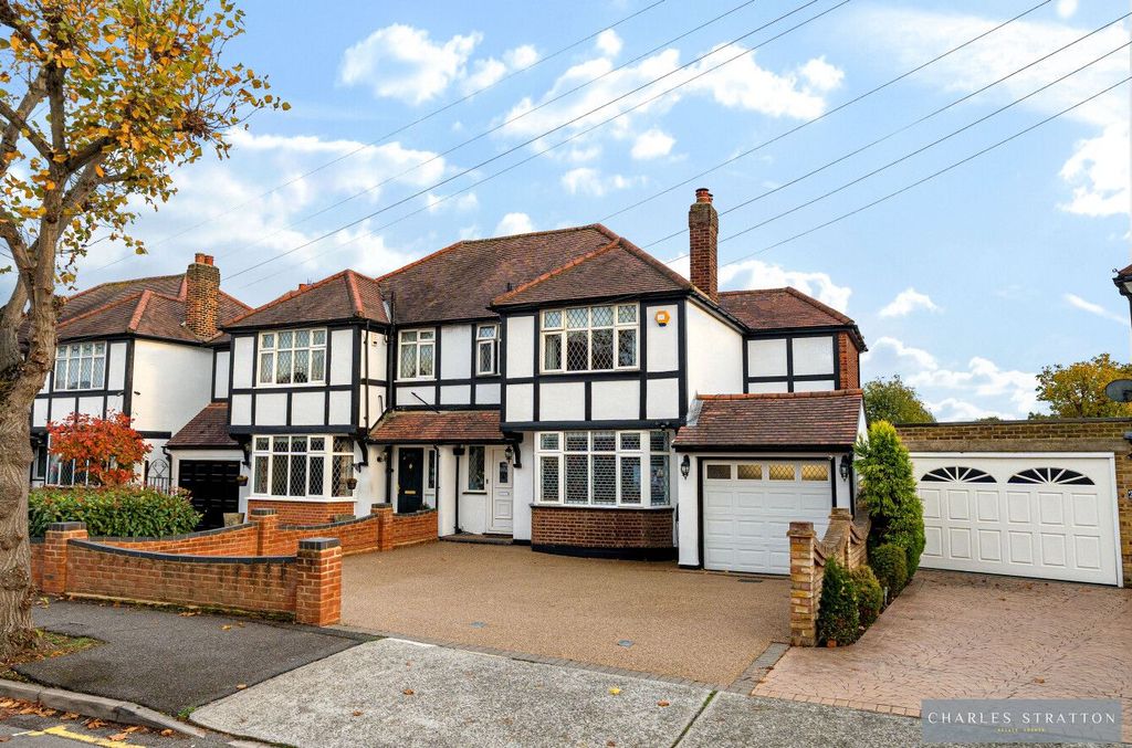 Property photo 1 of 24