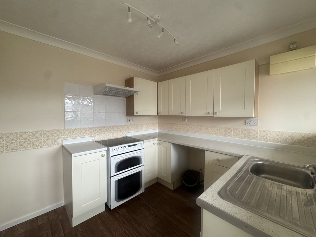 Property photo 2 of 12 Img_3847