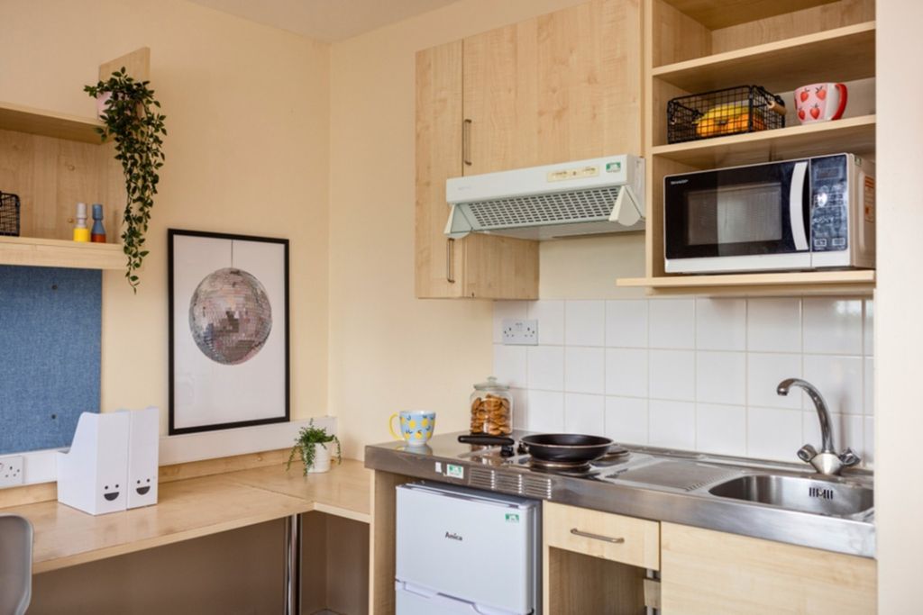 Property photo 2 of 13 Kitchen