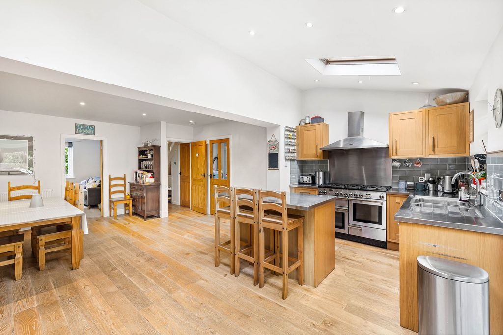 Property photo 1 of 20 Kitchen Diner