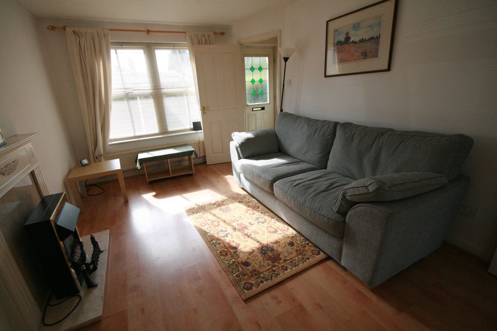 Property photo 2 of 9