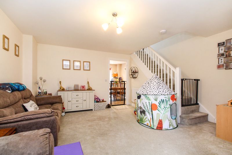 Property photo 3 of 18 Living Room
