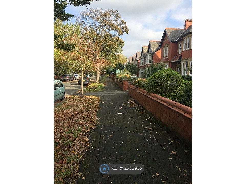Property photo 2 of 10 Street Aspect