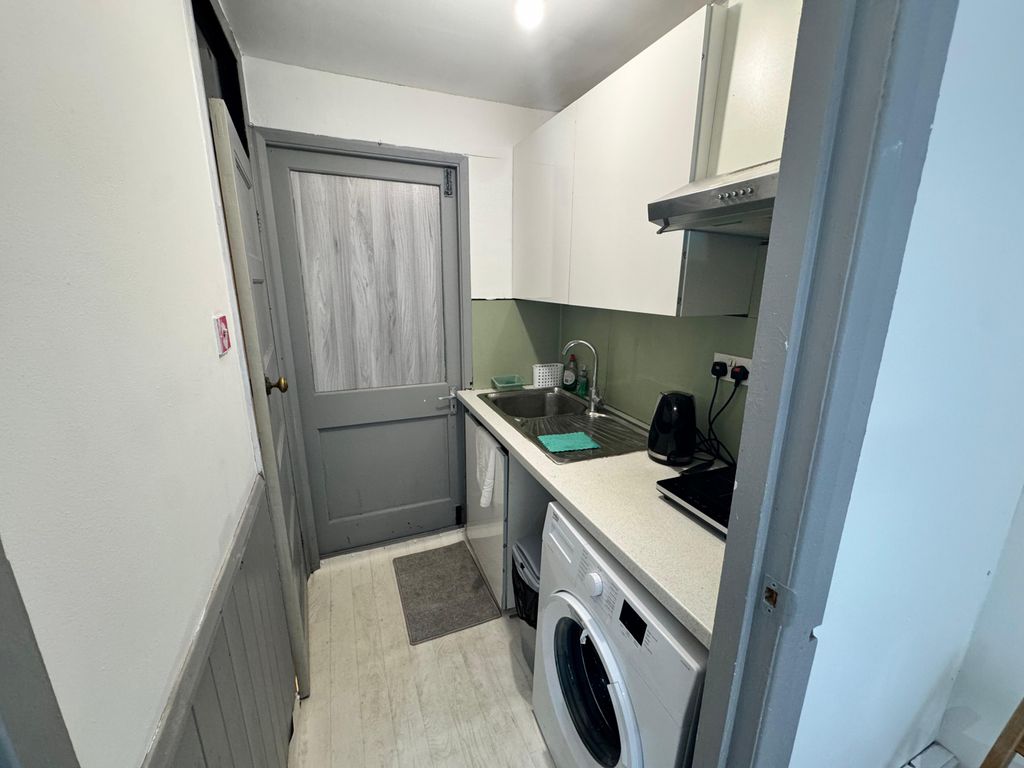 Property photo 3 of 5 Gallery