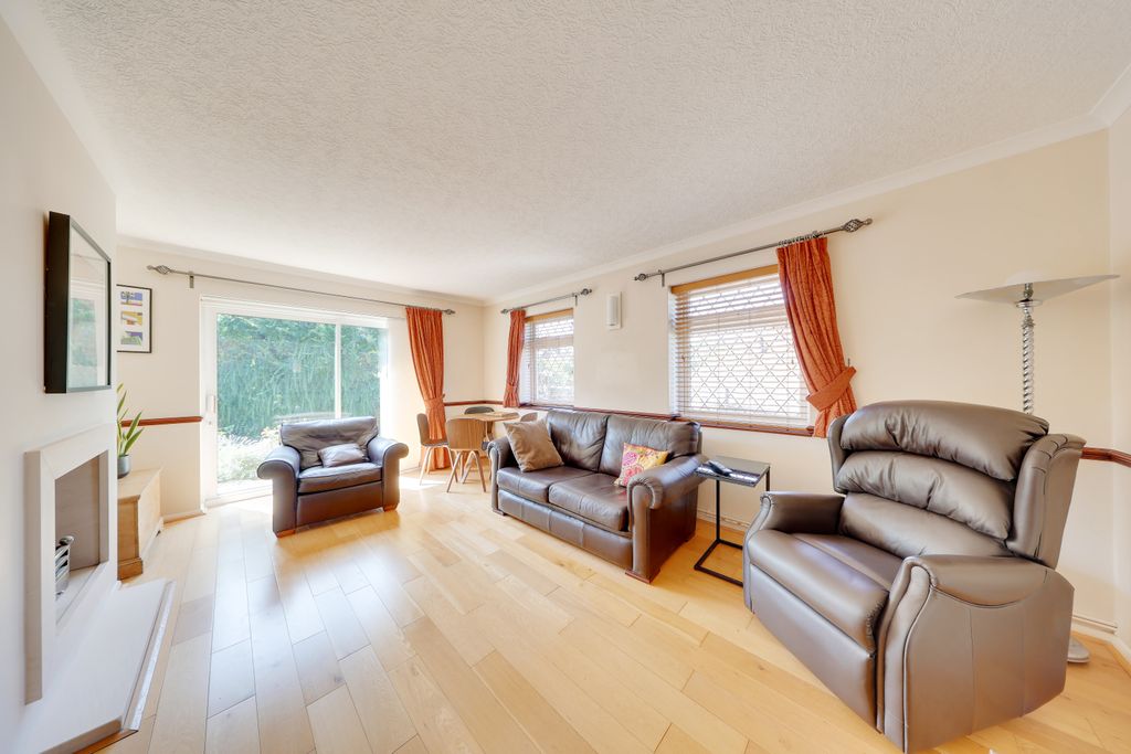 Property photo 2 of 15