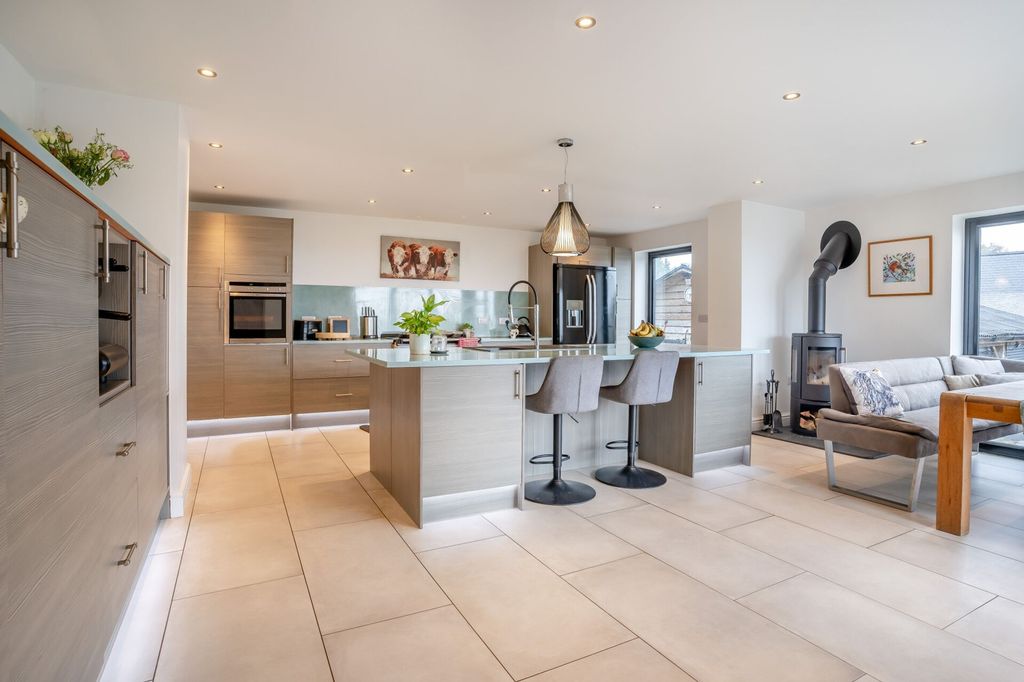 Property photo 3 of 35 P020655_03.Jpg