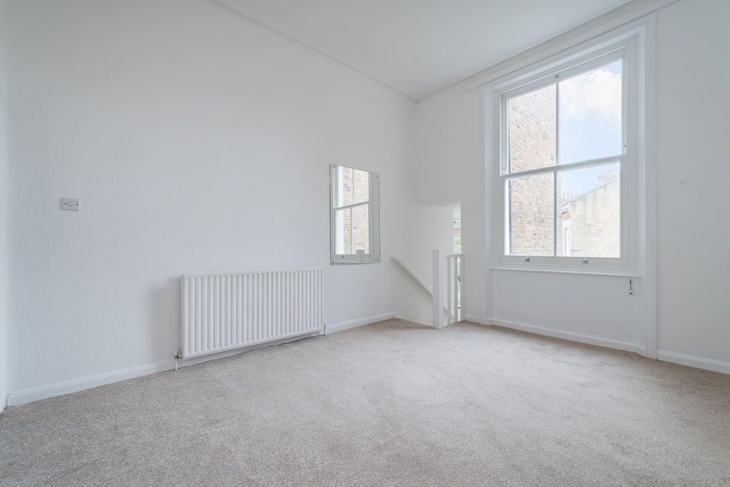Property photo 1 of 11 Photo 7