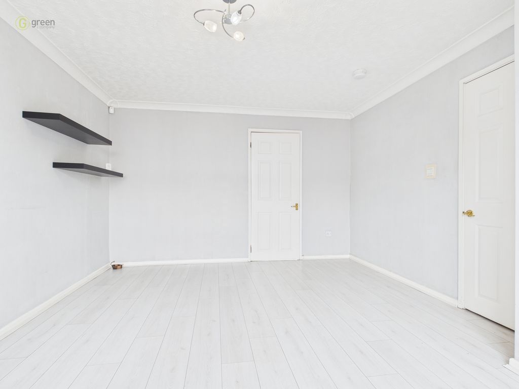 Property photo 3 of 27