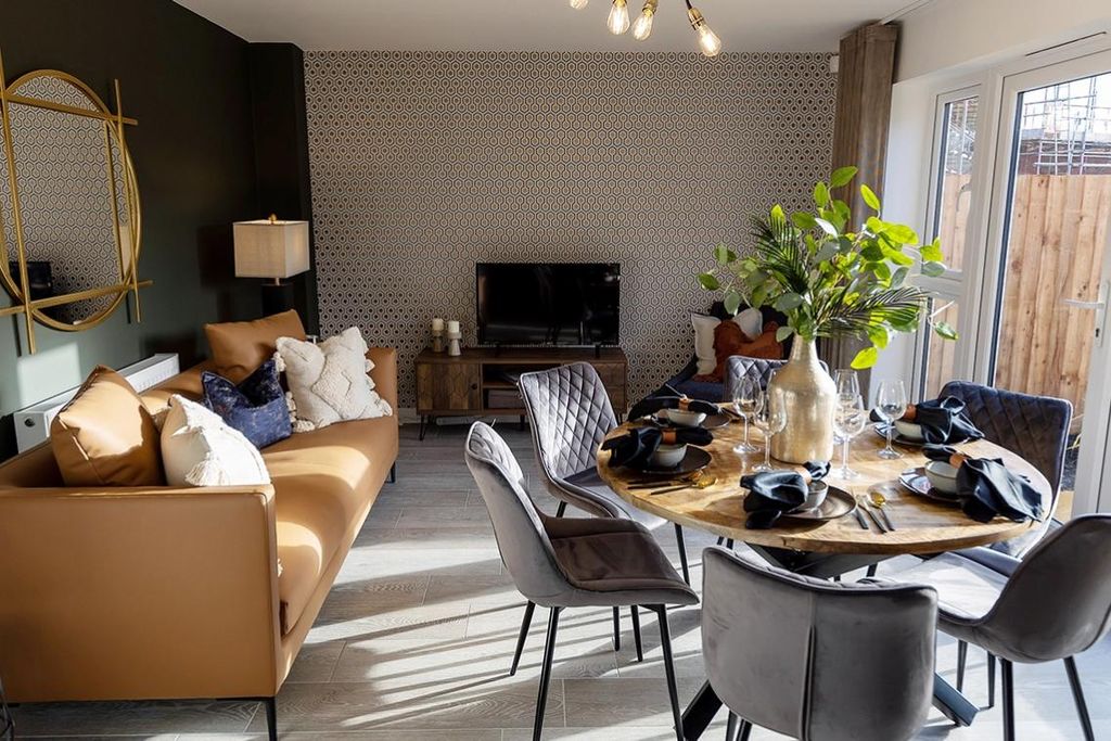 Property photo 2 of 7