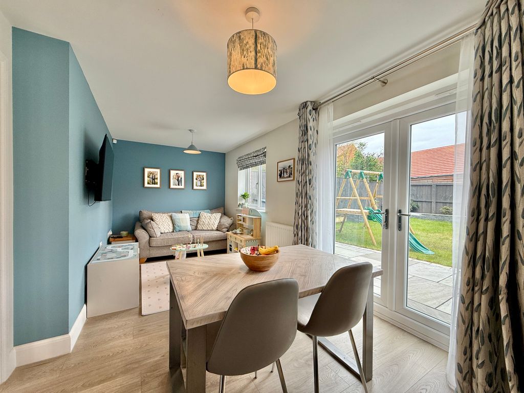 Property photo 3 of 27 Dining Family Area