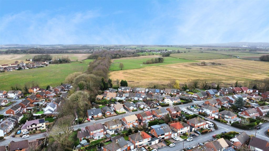 Property photo 2 of 26 Lathom Drive