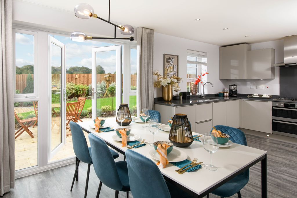 Property photo 2 of 10 Kitchen Inside The 4 Bedroom Kingsley