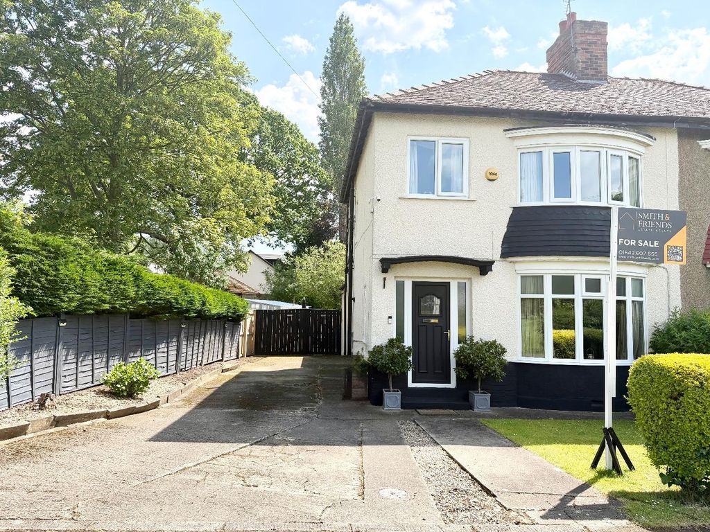 Property photo 1 of 25 External