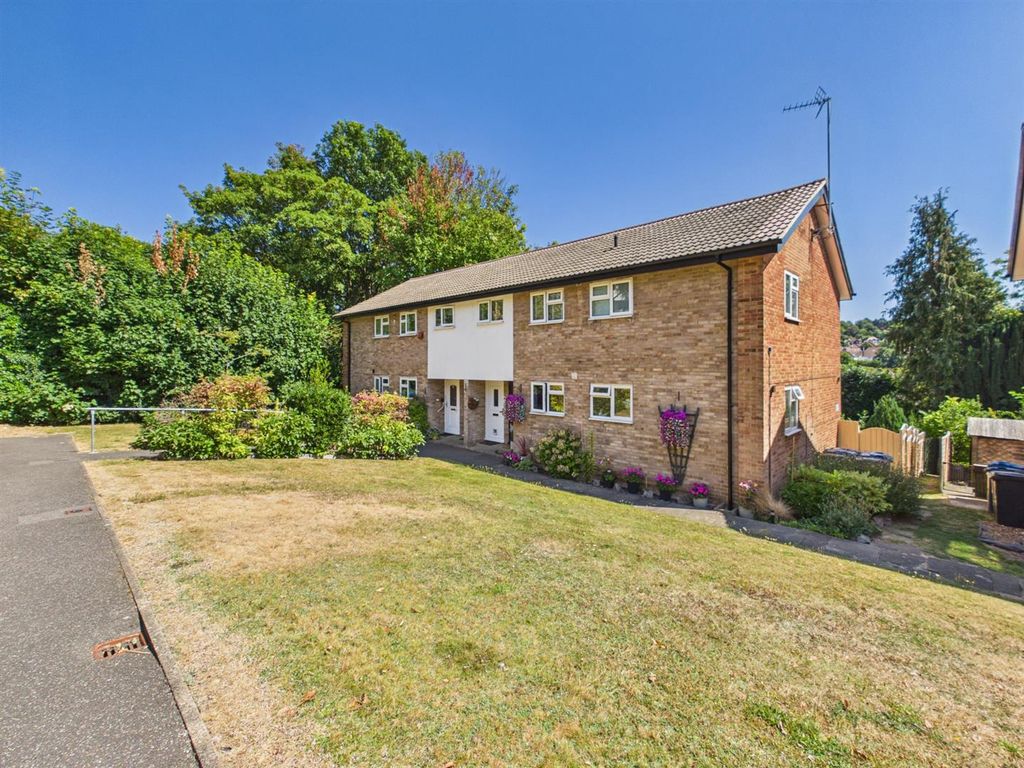 Property photo 1 of 17 Cam01563G0-Pr0310-Still015.Jpg