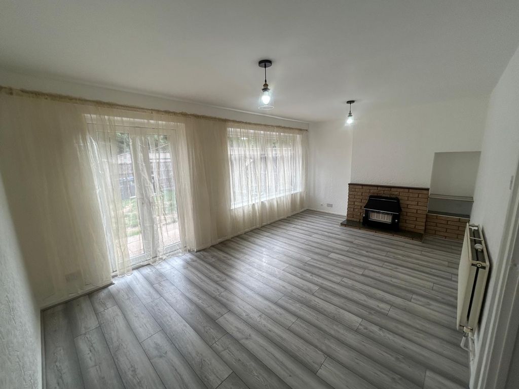 Property photo 2 of 9 Image