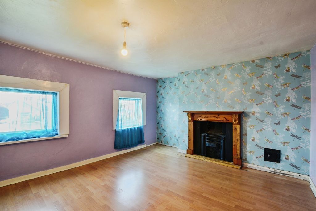 Property photo 2 of 21