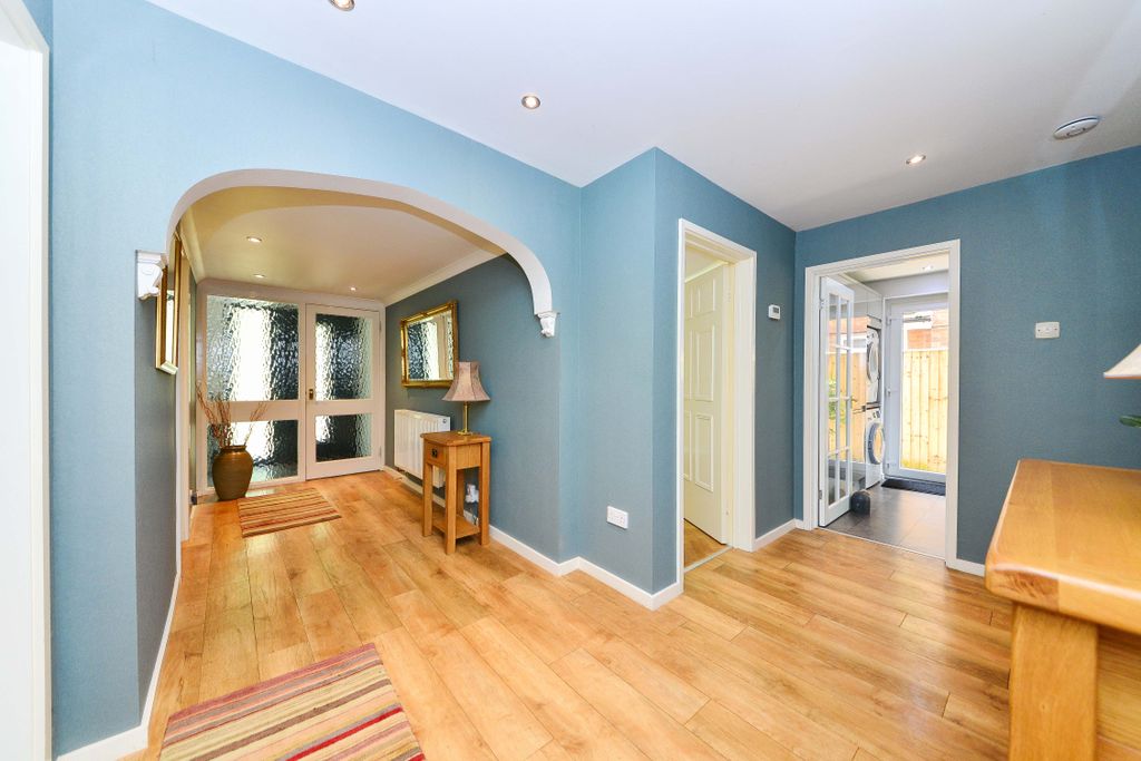 Property photo 2 of 23