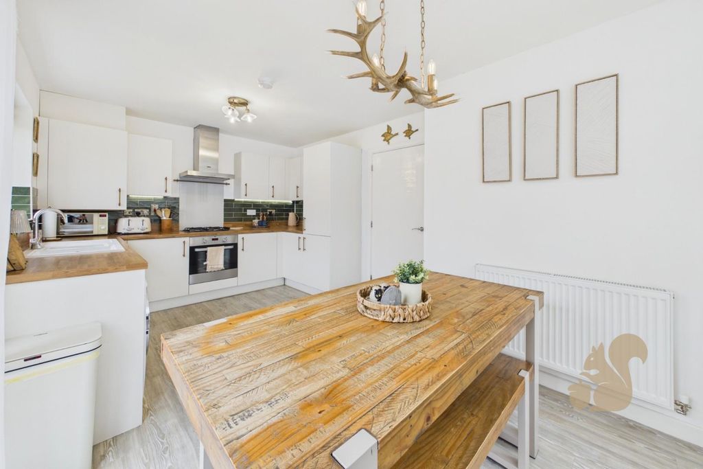 Property photo 3 of 17 Kitchen/Diner