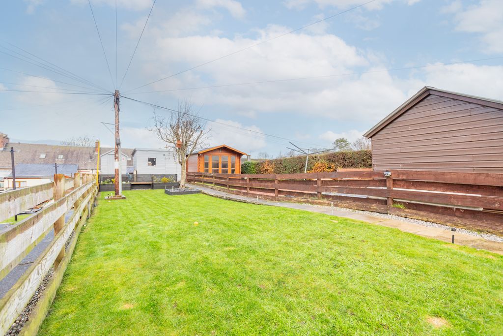 Property photo 1 of 34 Rear Garden