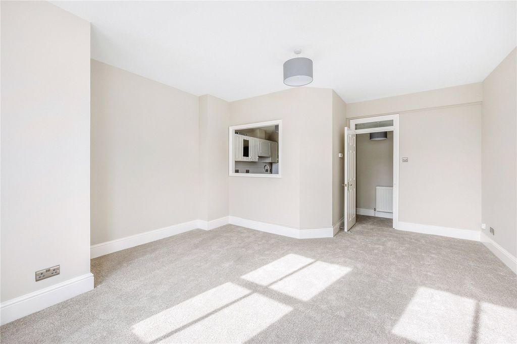 Property photo 2 of 13 Picture No. 08