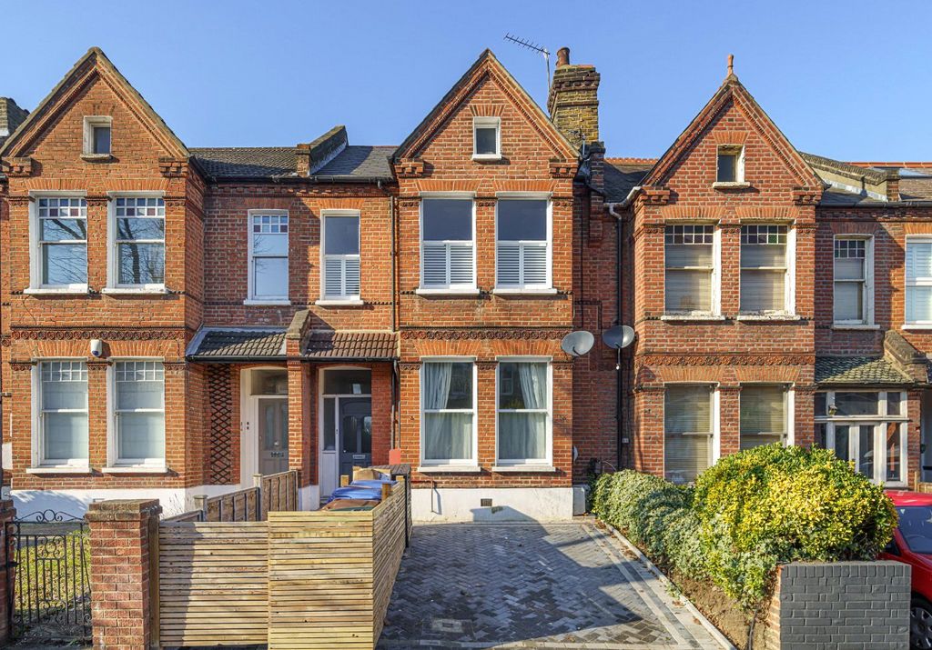 Property photo 1 of 11 External