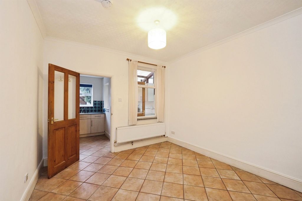 Property photo 3 of 21