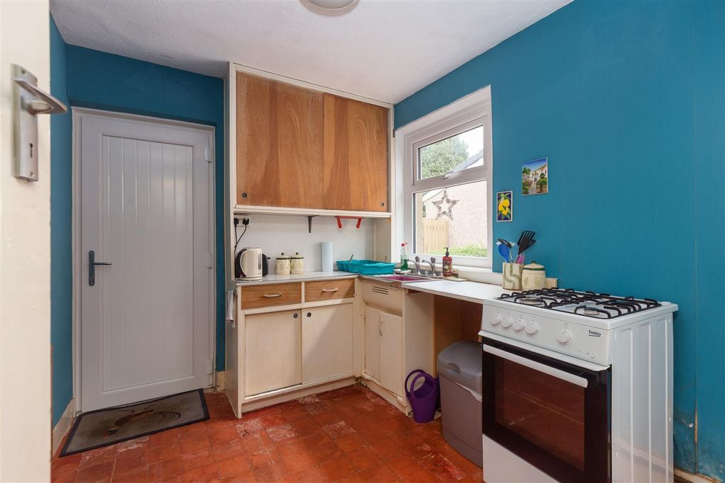 Property photo 2 of 14
