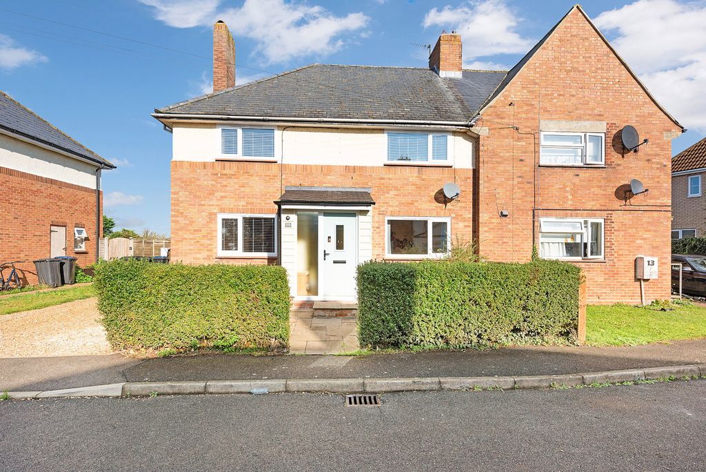 Property photo 1 of 27