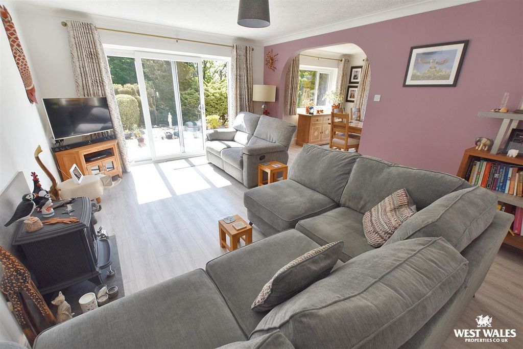 Property photo 2 of 23 16 (30).Jpg