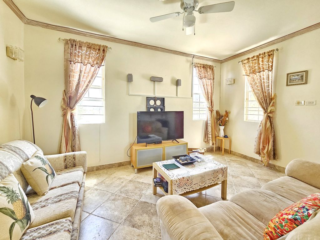 Property photo 3 of 23