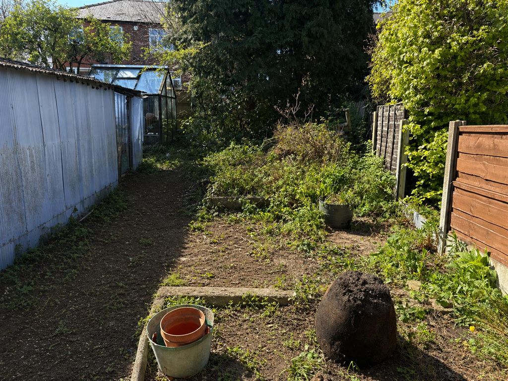 Property photo 2 of 7 Externally
