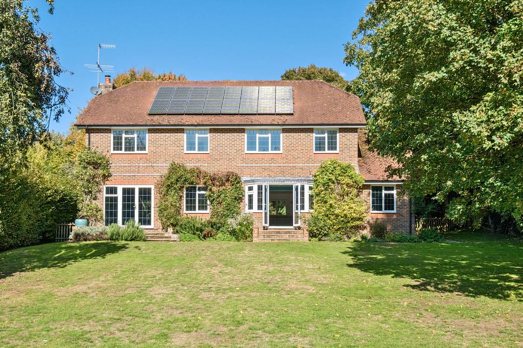 Property photo 2 of 26