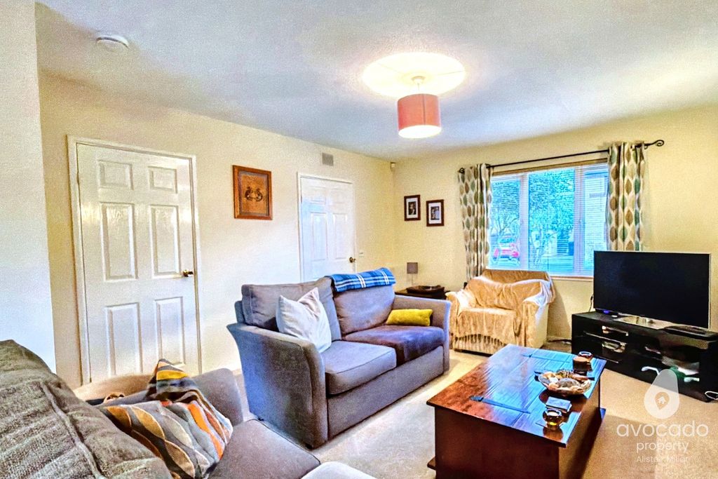 Property photo 2 of 15 4634251